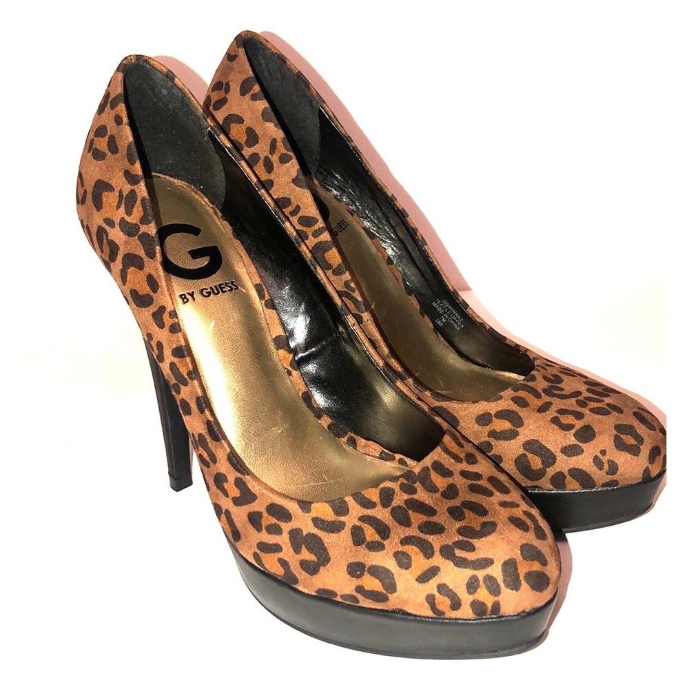 SOLD!!! GUESS HEELS! 👄